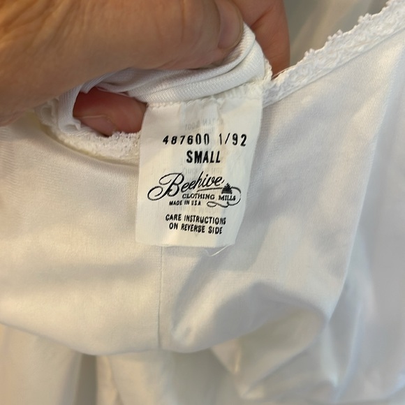 Vintage Beehive Slip/Nightgown Full Length Sz. S - Picture 4 of 5